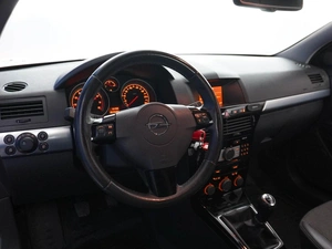 Хетчбэк Opel Astra GTC 2010 года, 577077 рублей, Москва