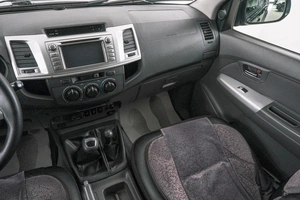 Пикап Toyota Hilux 2013 года, 2299000 рублей, Красноярск