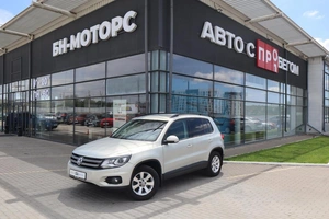 Внедорожник Volkswagen Tiguan 2013 года, 1370000 рублей, Мирное
