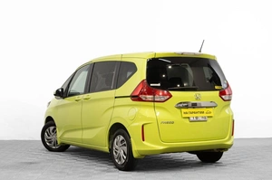 Минивэн Honda Freed 2017 года, 1639000 рублей, Барнаул