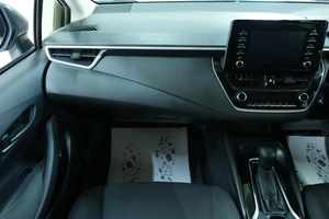Седан Toyota Corolla 2019 года, 2299000 рублей, Омск