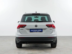 Внедорожник Volkswagen Tiguan 2018 года, 2177077 рублей, Москва