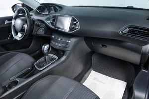 Универсал Peugeot 308 2017 года, 1319000 рублей, Челябинск