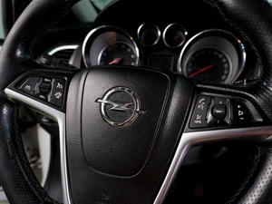 Хетчбэк Opel Astra GTC 2012 года, 779000 рублей, Воронеж
