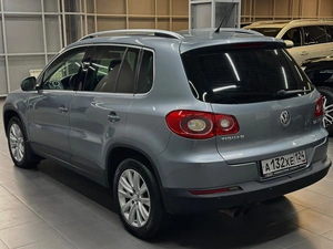 Внедорожник Volkswagen Tiguan 2009 года, 1047000 рублей, Красноярск