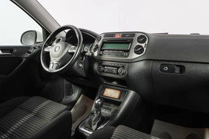 Внедорожник Volkswagen Tiguan 2010 года, 1229000 рублей, Новосибирск