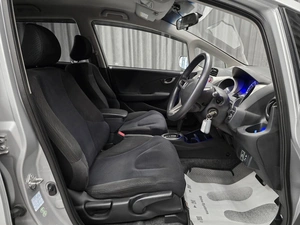 Хетчбэк Honda Fit 2013 года, 799000 рублей, Красноярск