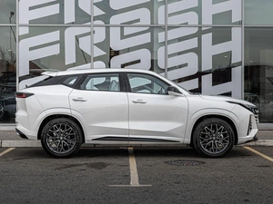 Внедорожник Changan UNI-Z 2025 года, 2880000 рублей, Краснодар