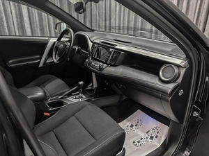 Внедорожник Toyota RAV4 2019 года, 2500000 рублей, Красноярск