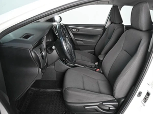 Седан Toyota Corolla 2017 года, 1690000 рублей, Аксай