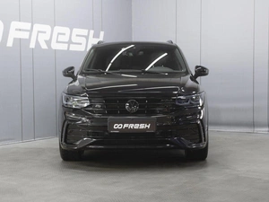 Внедорожник Volkswagen Tiguan 2021 года, 4200000 рублей, Омск