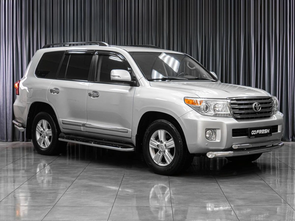 Внедорожник Toyota Land Cruiser 2012 года, 3585000 рублей, Тюмень