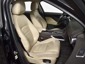 Внедорожник Jaguar F-Pace 2018 года, 3154900 рублей, Казань