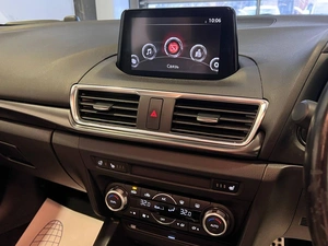 Хетчбэк Mazda Axela 2016 года, 1549000 рублей, Красноярск