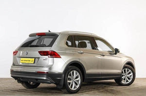 Внедорожник Volkswagen Tiguan 2017 года, 2259000 рублей, Тюмень