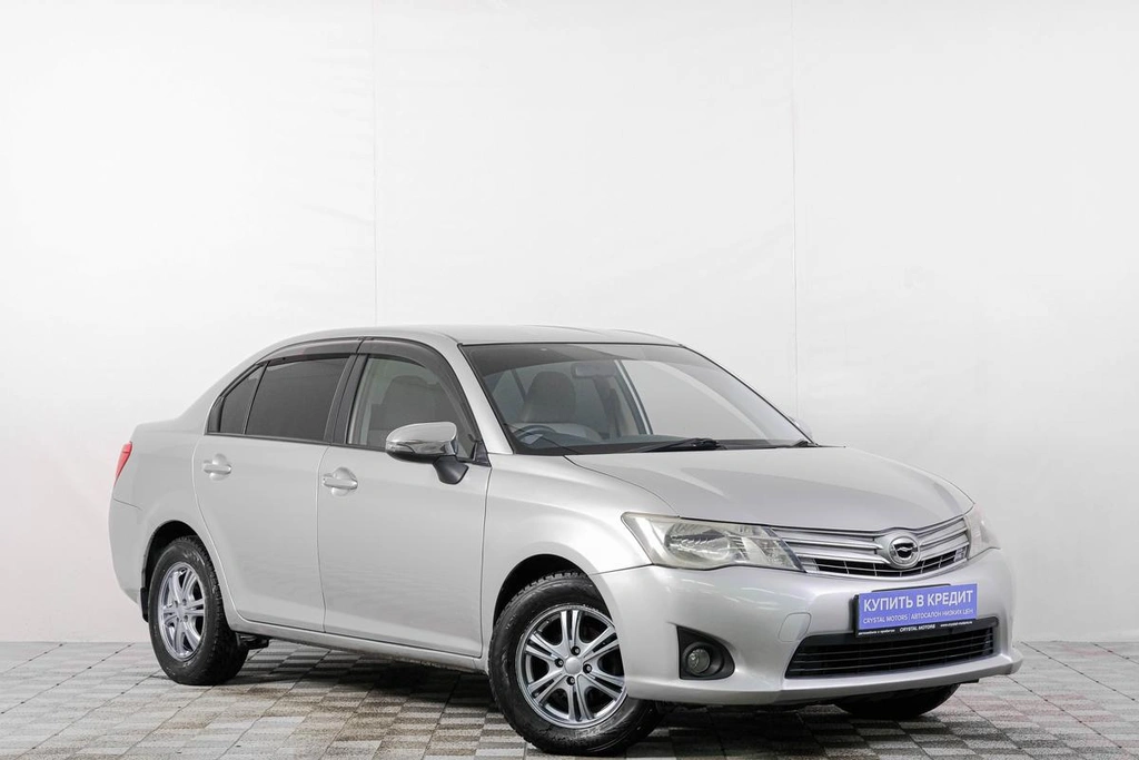Седан Toyota Corolla Axio 2013 года, 919000 рублей, Кемерово