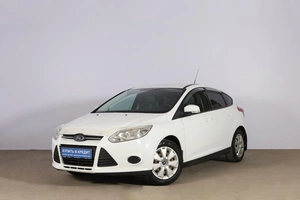 Хетчбэк Ford Focus 2013 года, 1049000 рублей, Новосибирск