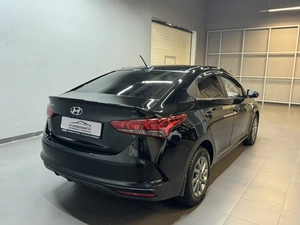 Седан Hyundai Solaris 2021 года, 1327000 рублей, Красноярск