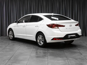 Седан Hyundai Elantra 2019 года, 1649000 рублей, Тюмень