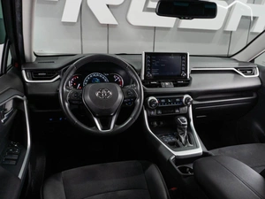 Внедорожник Toyota RAV4 2021 года, 3499000 рублей, Тюмень