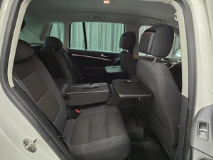 Внедорожник Volkswagen Tiguan 2011 года, 1150000 рублей, Красноярск