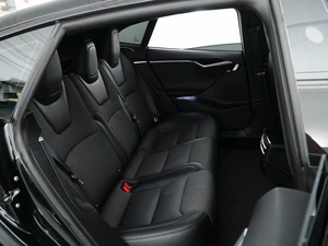 Лифтбек Tesla Model S 2018 года, 3176016 рублей, Москва