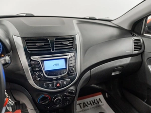Седан Hyundai Solaris 2012 года, 750000 рублей, Красноярск