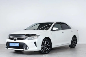 Седан Toyota Camry 2016 года, 2049000 рублей, Новосибирск