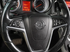 Хетчбэк Opel Astra 2011 года, 749000 рублей, Воронеж