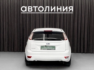 Хетчбэк Ford Focus 2011 года, 700000 рублей, Красноярск