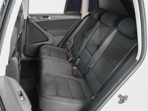 Внедорожник Volkswagen Tiguan 2012 года, 1350000 рублей, Ростов-на-Дону