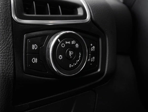 Хетчбэк Ford Focus 2012 года, 965000 рублей, Большой Сочи