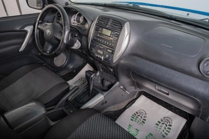 Внедорожник Toyota RAV4 2004 года, 889000 рублей, Томск