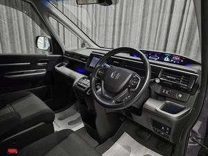 Минивэн Honda Stepwgn Spada 2016 года, 1749000 рублей, Красноярск