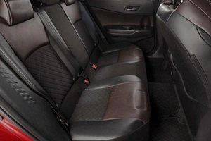 Внедорожник Toyota C-HR 2017 года, 1889000 рублей, Челябинск