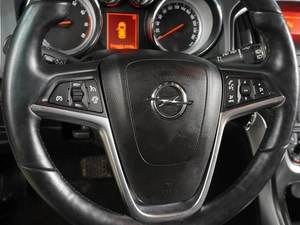 Хетчбэк Opel Astra 2013 года, 799000 рублей, Воронеж