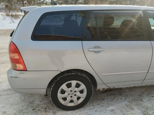 Универсал Toyota Corolla Fielder 2004 года, 460000 рублей, Красноярск