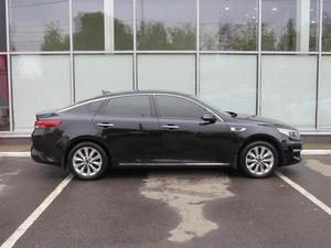 Седан Kia Optima 2018 года, 1915000 рублей, Брянск