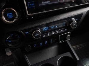 Пикап Toyota Hilux 2020 года, 4729000 рублей, Тюмень