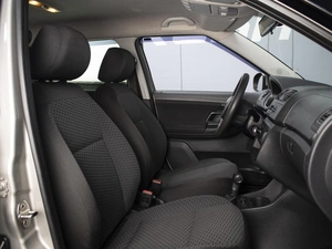 Хетчбэк Skoda Fabia 2010 года, 590000 рублей, Омск