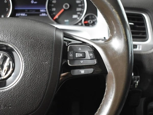 Внедорожник Volkswagen Touareg 2012 года, 1894100 рублей, Казань
