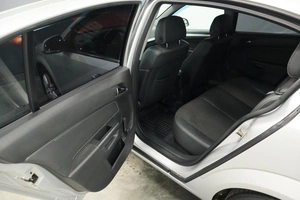 Седан Opel Astra 2011 года, 915000 рублей, Курск