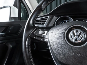 Внедорожник Volkswagen Tiguan 2019 года, 2349000 рублей, Волгоград