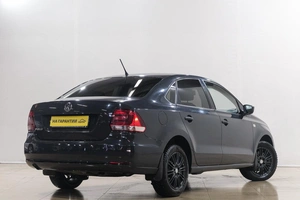 Седан Volkswagen Polo 2016 года, 1099000 рублей, Новокузнецк