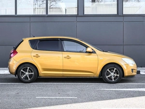 Хетчбэк Kia Ceed 2009 года, 699000 рублей, Кирилловка