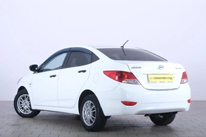 Седан Hyundai Solaris 2014 года, 819000 рублей, Омск