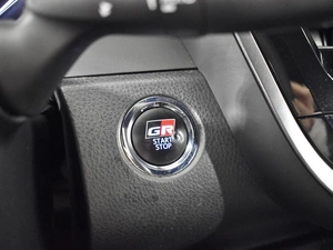Седан Toyota Camry 2021 года, 3230100 рублей, Казань