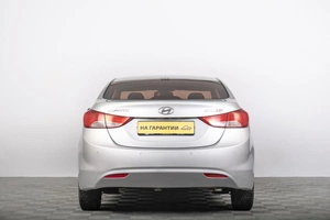 Седан Hyundai Avante 2011 года, 999000 рублей, Томск