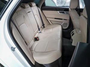 Седан Jaguar XF 2016 года, 1999999 рублей, Воронеж