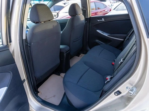 Седан Hyundai Solaris 2012 года, 819000 рублей, Саратов